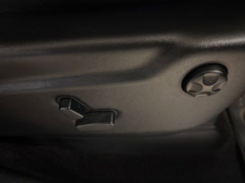 Used 2019 Jeep Grand Cherokee Overland image 40