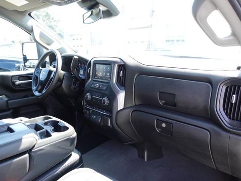 Used 2024 Chevrolet Silverado 2500 Custom w/ Custom Value Package AWD/4WD image 36