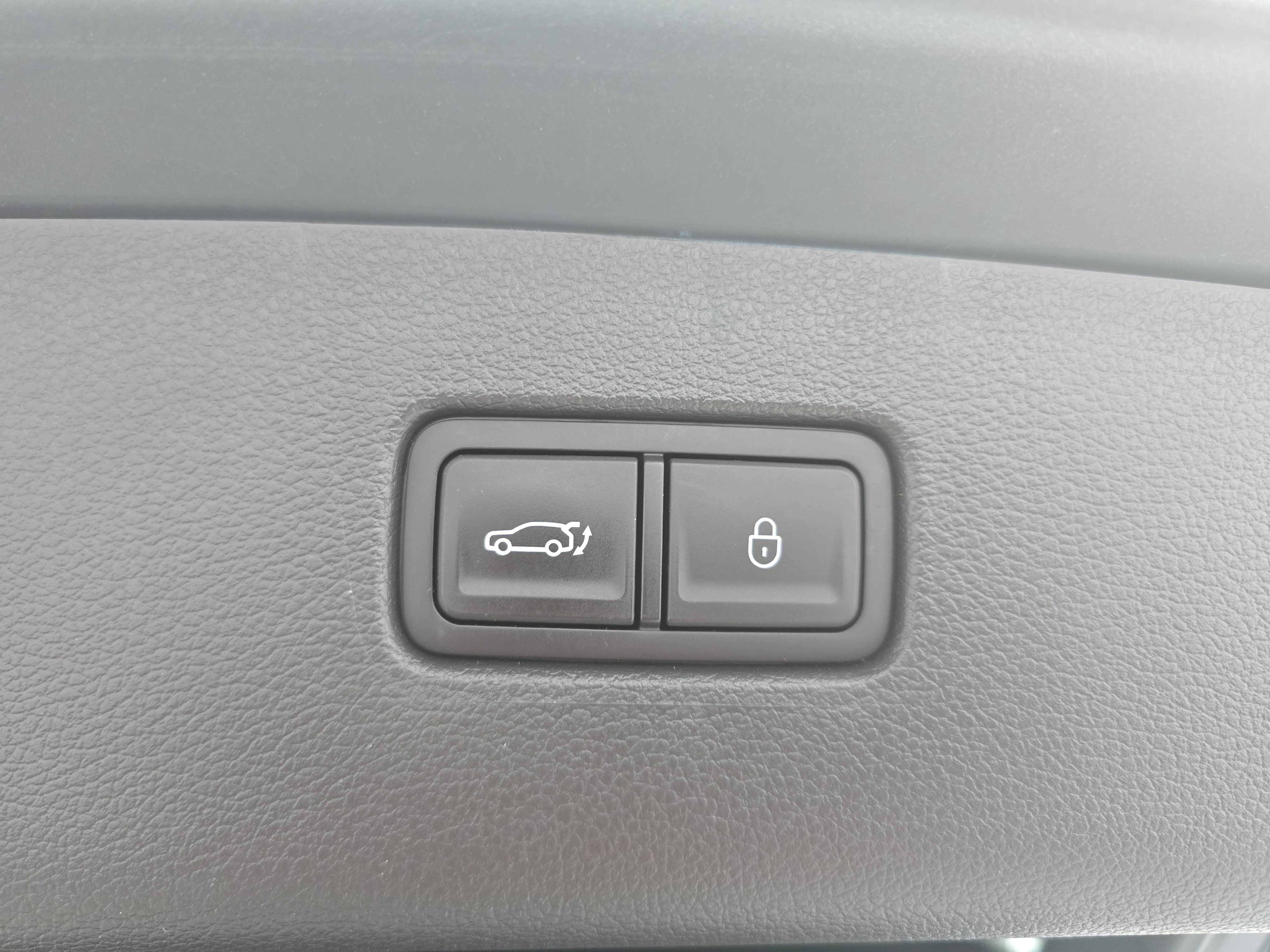 Used 2025 Genesis GV80 3.5T Prestige AWD/4WD image 13