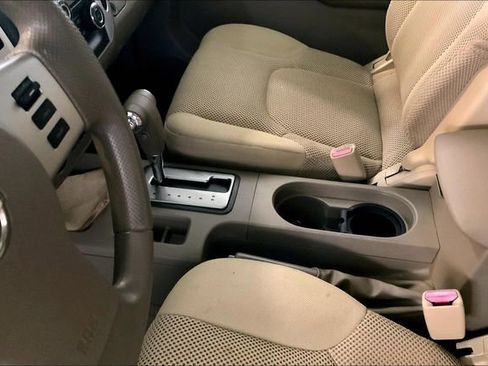 Used 2014 Nissan Frontier SV w/ SV Value Truck Package image 8