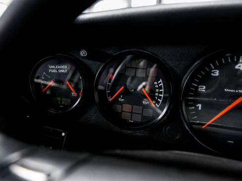 Used 1993 Porsche 911 RS America RWD image 11