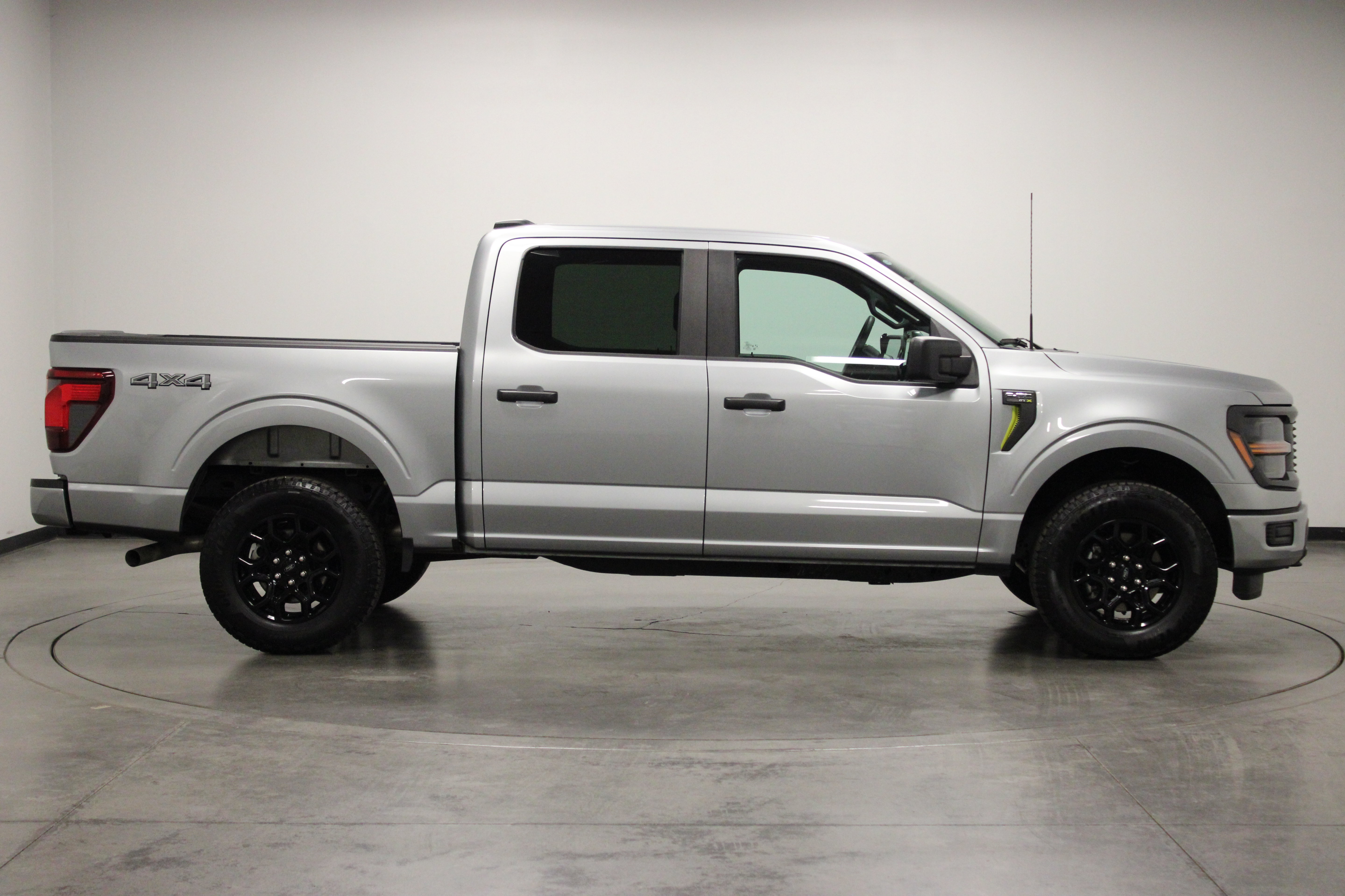 Used 2025 Ford F150 STX AWD/4WD image 9
