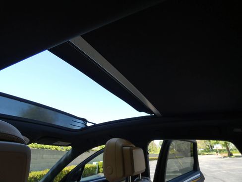 Used 2018 Porsche Macan Sport Edition image 53