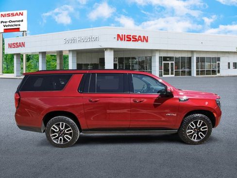 Used 2023 GMC Yukon XL AT4 w/ AT4 Premium Package image 5