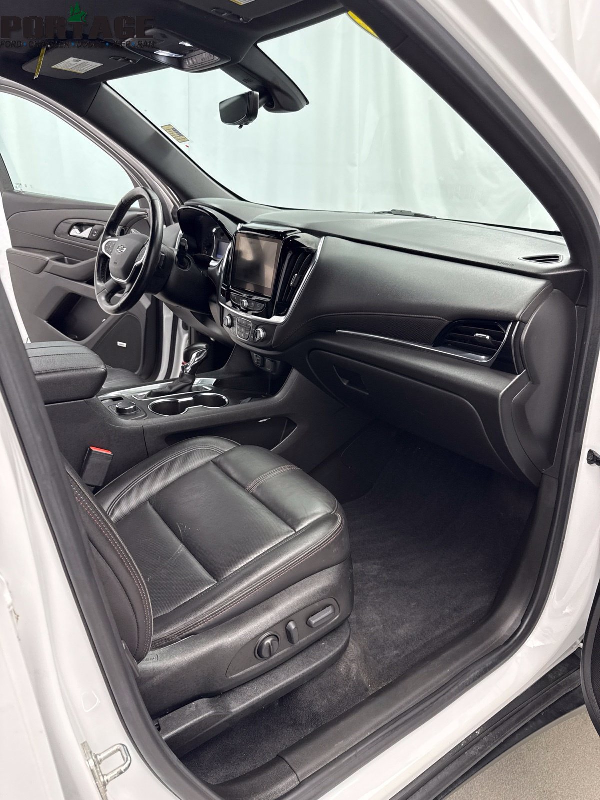 Used 2022 Chevrolet Traverse RS w/ LPO, Floor Liner Package AWD/4WD image 23