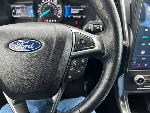 Used 2022 Ford Edge Titanium AWD/4WD image 17