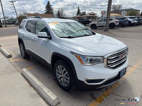 Used 2018 GMC Acadia SLE AWD/4WD image 4