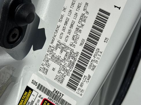 Used 2024 Toyota Tundra Capstone AWD/4WD image 26