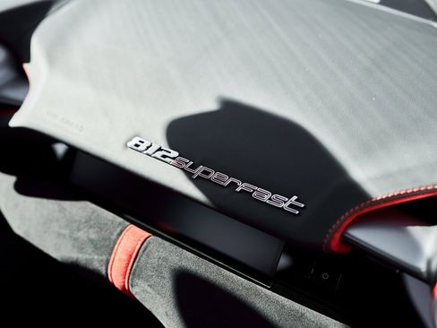 Used 2018 Ferrari 812 Superfast Base image 43