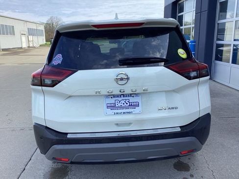 Used 2021 Nissan Rogue SV image 11