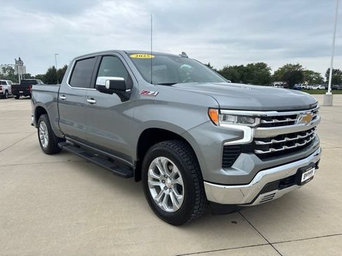 Used 2025 Chevrolet Silverado 1500 LTZ AWD/4WD image 39