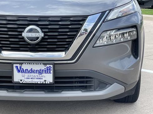 Used 2023 Nissan Rogue SV FWD image 8