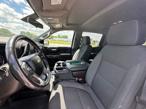 Used 2021 Chevrolet Silverado 1500 LT AWD/4WD image 15