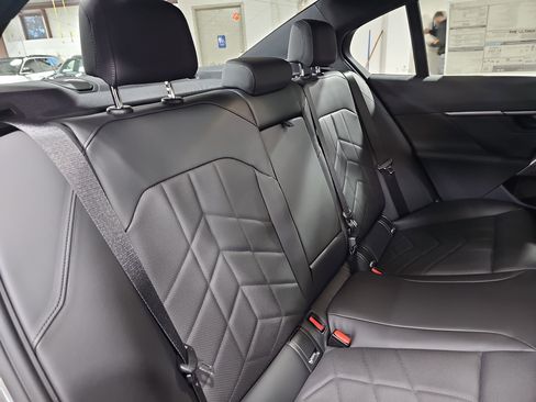 New 2026 BMW 530i w/ Premium Package image 12