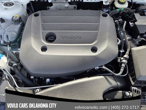 Used 2026 Volvo XC40 B5 Plus w/ Protection Package Premier AWD/4WD image 33