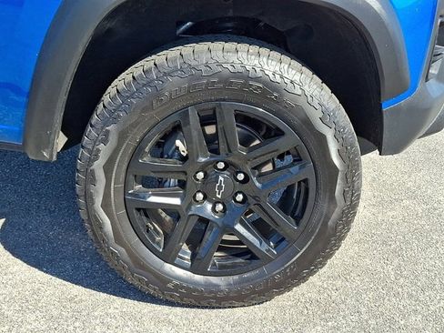 Used 2024 Chevrolet Colorado Trail Boss w/ Technology Package image 11
