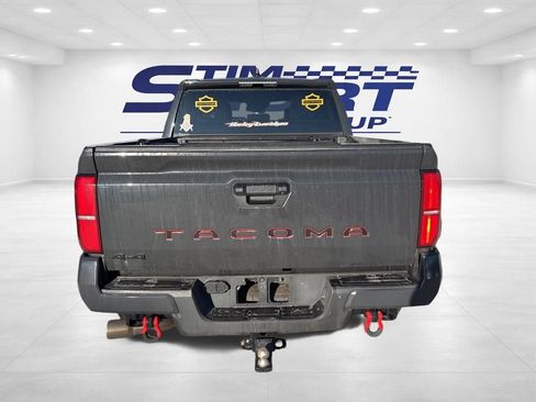Used 2025 Toyota Tacoma TRD Sport image 7