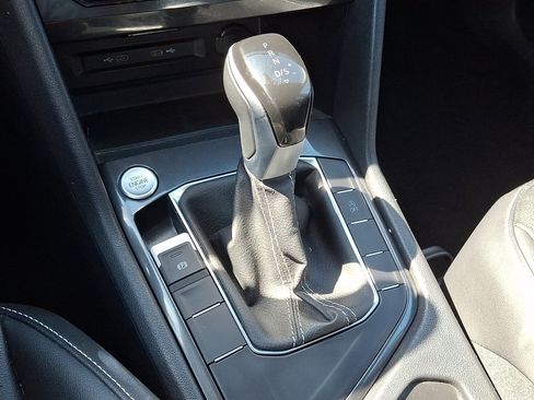 Used 2024 Volkswagen Tiguan SE FWD image 30
