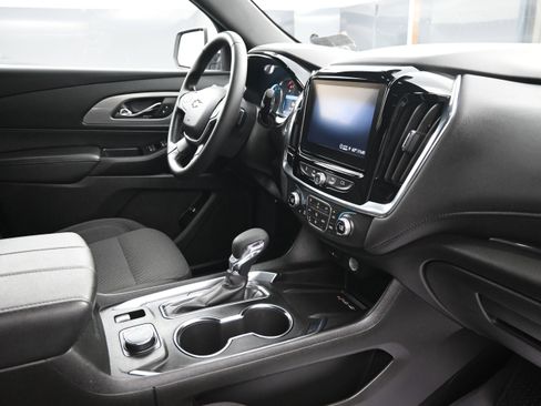 Used 2023 Chevrolet Traverse LT AWD/4WD image 31