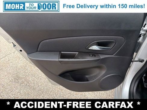 Used 2014 Chevrolet Cruze LT image 30