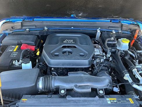 Used 2022 Jeep Wrangler Unlimited Sahara w/ Cold Weather Group image 28