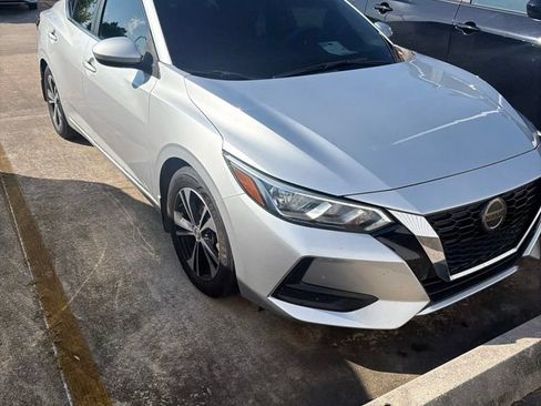 Used 2021 Nissan Sentra SV FWD image 2