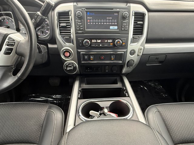 Used 2017 Nissan Titan PRO-4X AWD/4WD image 3