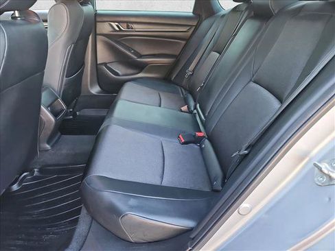 Used 2018 Honda Accord Sport image 17