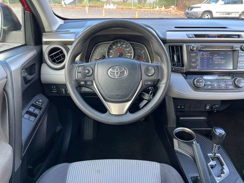 Used 2013 Toyota RAV4 XLE FWD image 12