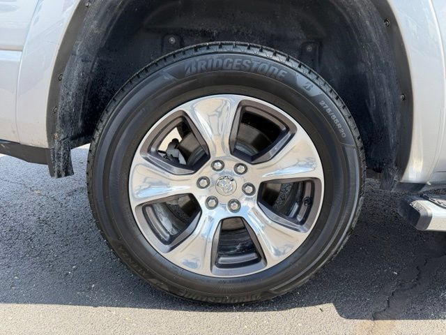 Used 2019 RAM 1500 Laramie AWD/4WD image 20