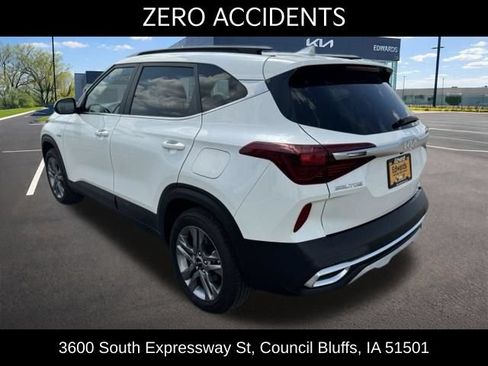 Used 2023 Kia Seltos S w/ Navigation Package AWD/4WD image 6