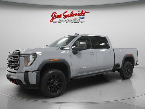 Used 2025 GMC Sierra 2500 AT4 w/ AT4 Premium Plus Package AWD/4WD image 2