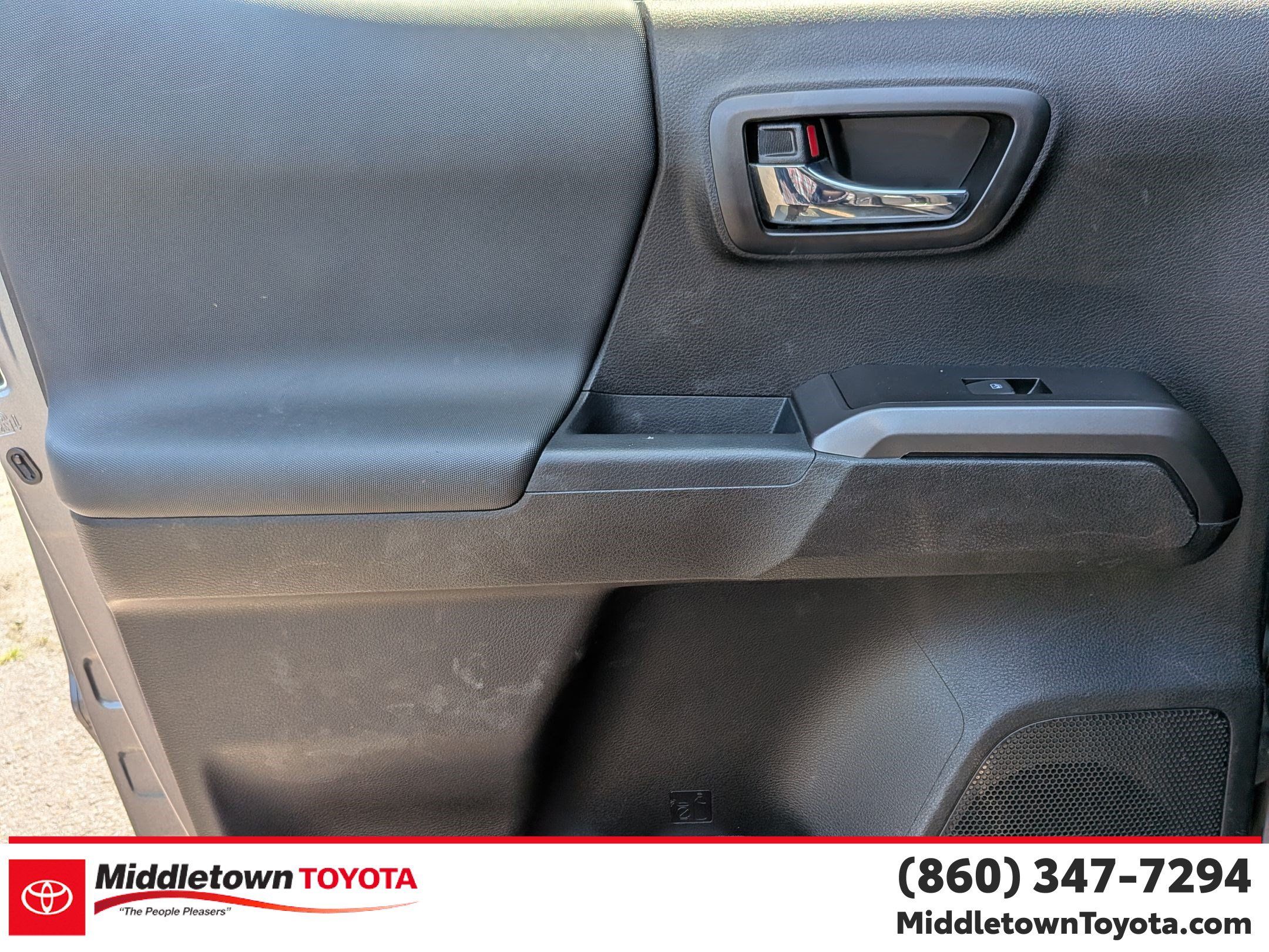 Used 2021 Toyota Tacoma TRD Sport w/ Technology Package AWD/4WD image 28