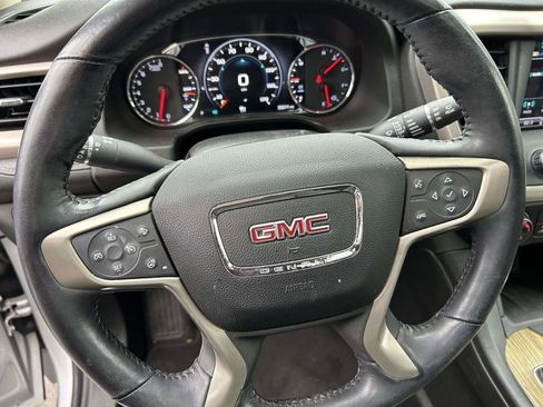 Used 2019 GMC Acadia Denali w/ Technology Package FWD image 20