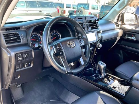 Used 2018 Toyota 4Runner TRD Off-Road image 16