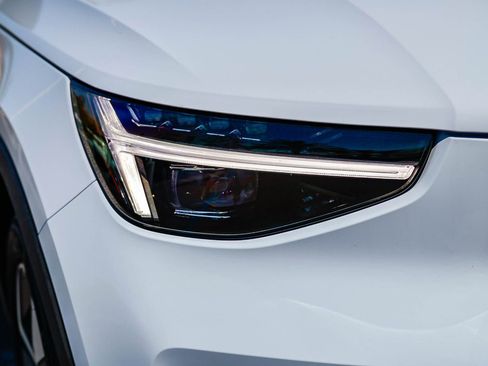 Certified 2026 Volvo XC40 B5 Plus w/ Protection Package Premier AWD/4WD image 12