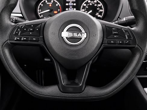 Used 2024 Nissan Altima 2.5 S FWD image 39
