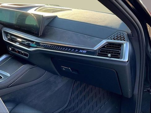 Used 2025 BMW X6 xDrive40i w/ Climate Comfort Package image 25