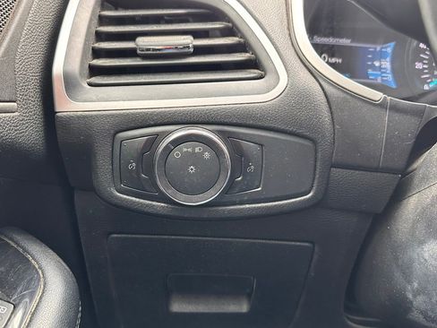 Used 2015 Ford Edge SEL w/ Equipment Group 201A image 29