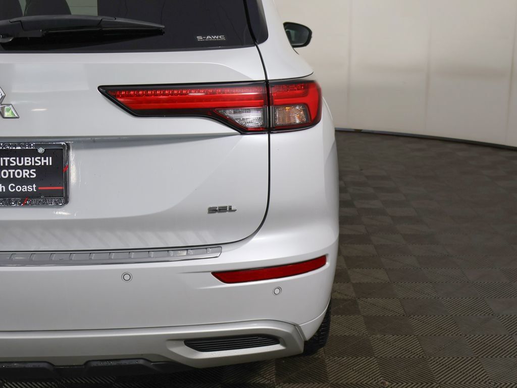 Used 2022 Mitsubishi Outlander SEL AWD/4WD image 19