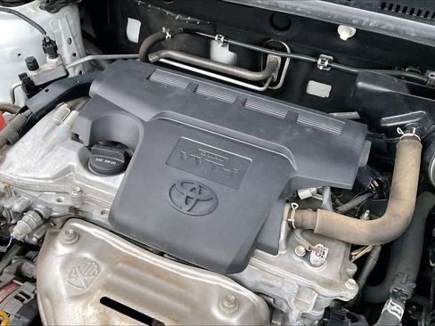 Used 2014 Toyota RAV4 XLE image 30