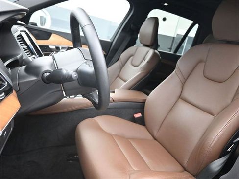 Used 2024 Volvo XC90 B6 Plus w/ Protection Package Premier image 9