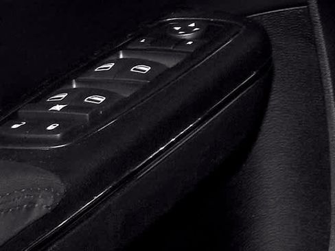 Used 2013 Dodge Charger SE RWD image 21