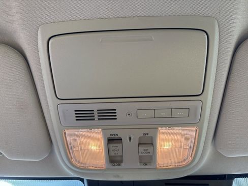 Used 2017 Honda CR-V Touring image 43