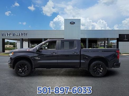 Used 2022 Chevrolet Silverado 1500 RST AWD/4WD image 2