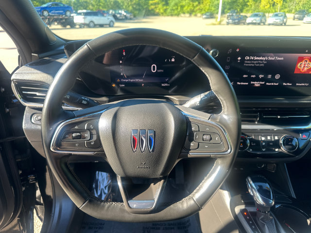 Used 2025 Buick Envista Sport Touring w/ Convenience I Package FWD image 33