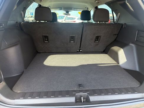 Used 2022 Chevrolet Equinox LT FWD image 25