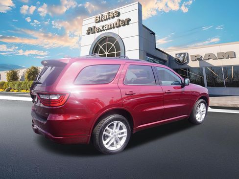 Used 2024 Dodge Durango GT AWD/4WD image 3