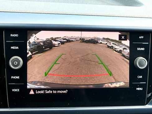Used 2024 Volkswagen Taos SE FWD image 16