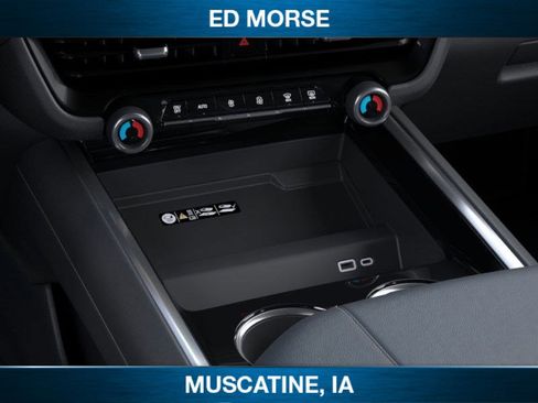 New 2025 Chevrolet Suburban Premier image 23